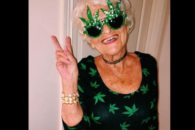 Una abuela a lo Miley Cyrus