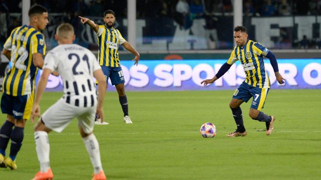 Pelota al pie