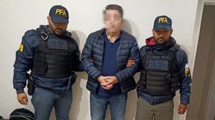 Momento en el que detuvieron a Claudio Coto, jefe de la banda y con frondoso prontuario.