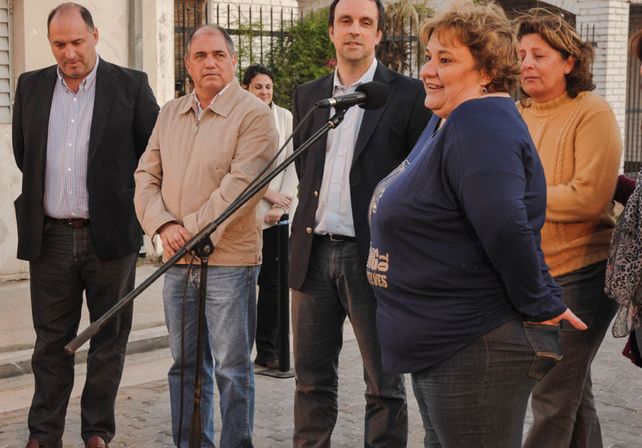 Pavimento articulado: el Intendente inauguró la cuadra 120