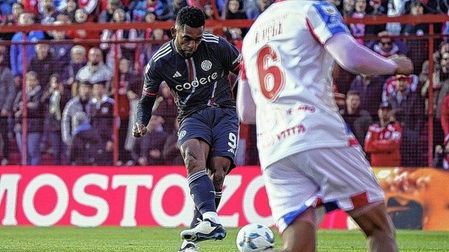 Argentinos Juniors le gana por la mínima a River Plate.