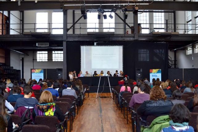 Comunicadores sociales podrán realizar la residencia interdisciplinaria en salud mental