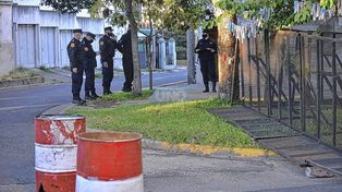 Bulevar Racedo: frentistas indignados por vallado policial