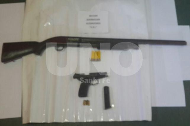 Secuestraron armas de guerra en un allanamiento en el Bª Santa Marta de Santa Fe