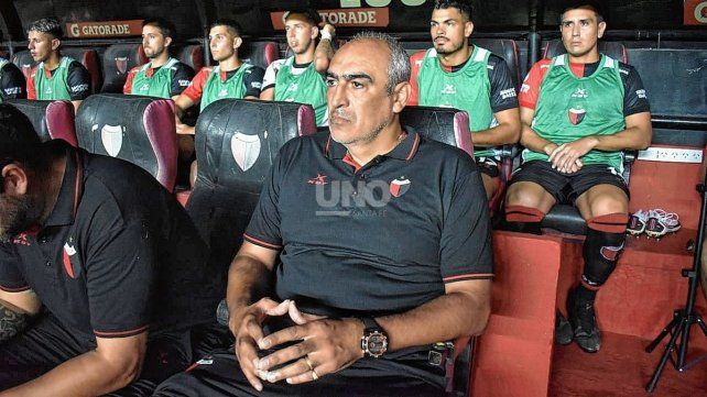 Iván Delfino habló sobre su llegada a Colón y sus primeros pasos como DT del Sabalero. Iván Delfino habló sobre su llegada a Colón y sus primeros pasos como DT del Sabalero.