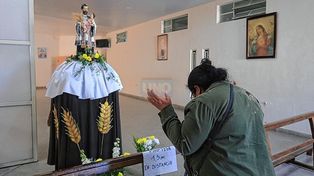 Cumpliendo los protocolos, los fieles honran a San Cayetano