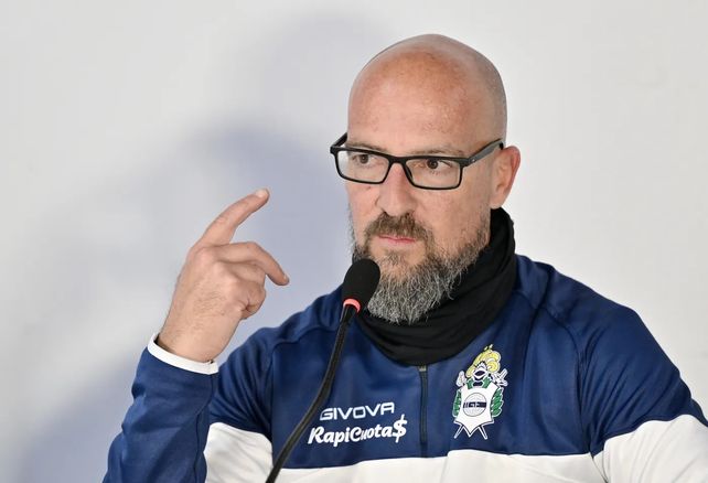 Alejandro Orfila seguramente moverá algunas piezas en Gimnasia. El Lobo no termina de arrancar en el torneo.