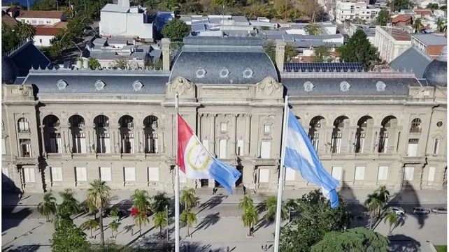 La provincia liquidó salarios de enero sin aumentos y Upcn advierte sobre conflictos