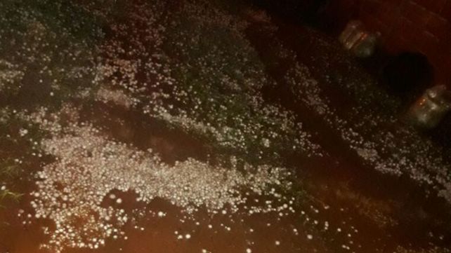 Una intensa tormenta con granizo azotó a Misiones