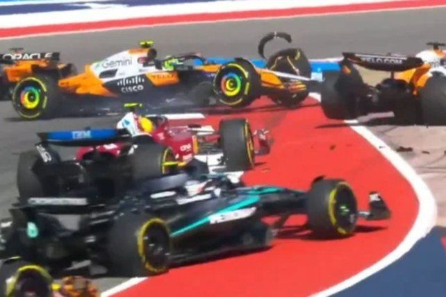 Accidentada largada en la Sprint del Gran Premio de Estados Unidos Accidentada largada en la Sprint del Gran Premio de Estados Unidos