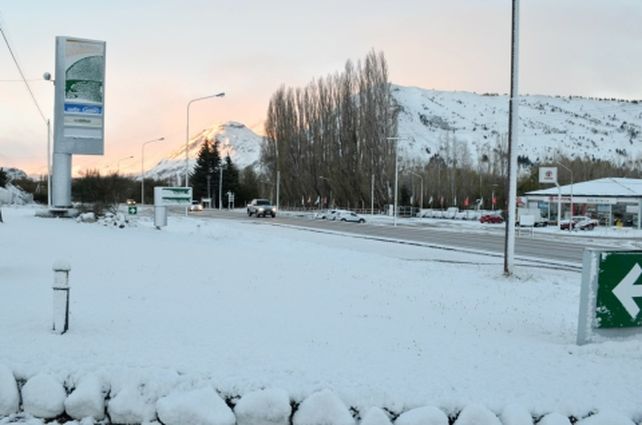 chubut. Vastos sectores de la provincia reciben una intensa nevada.