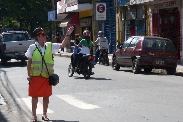 La Brigada femenina del tránsito fue creada en 1970