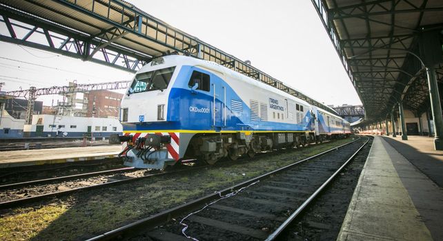 Durante el fin de semana largo el servicio de trenes de Rosario a Buenos Aires tuvo ocupación plena 