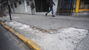 Las grandes empresas deberán reparar sus veredas en caso de que estén rotas.