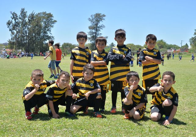 Los pequeños futbolistas de Soever