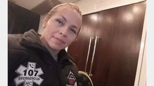 Una radioperadora del hospital y un policía salvaron a una beba