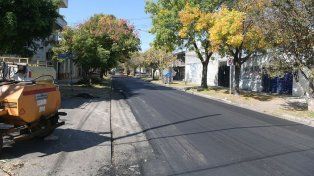 Rosario Romero recorrió las obras de repavimentación en calle Maipú, entre Belgrano e Illia y anunció la vuelta del doble sentido de circulación.