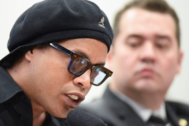 Ronaldinho quiere entrar al mundo empresarial y apunta a quedarse con el AS Mónaco