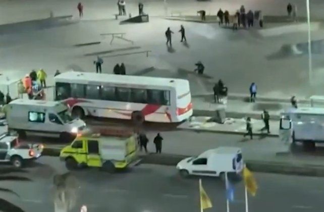 Un colectivo se subió a la vereda en Mar del Plata: un muerto y seis heridos graves