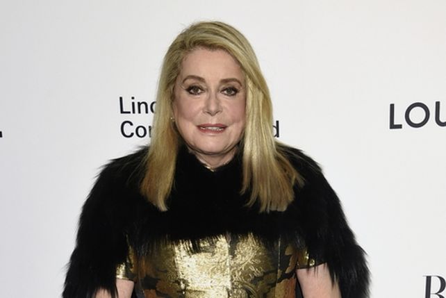 legendaria. La estatura que se ganó en la actuación no salvó a Deneuve.
