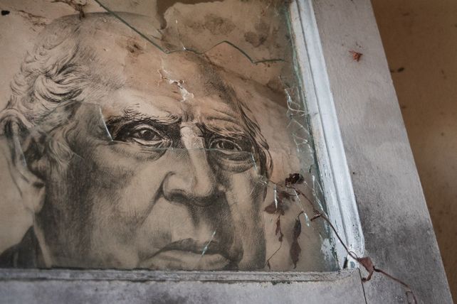 Lámina de Sarmiento hallada en la Escuela N° 6180 Haydeé Guy de Vigo. Romang