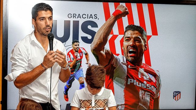 Suárez fue distinguido en Atlético de Madrid en su despedida