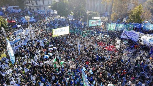 La CGT llamó a ponerle un límite a Javier Milei en la marcha por el Día del Trabajador