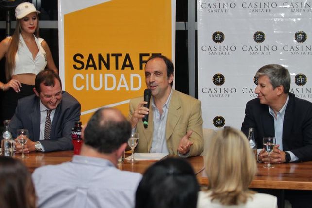 Se presentó oficialmente la cuarta edición de Santa Fe Corre