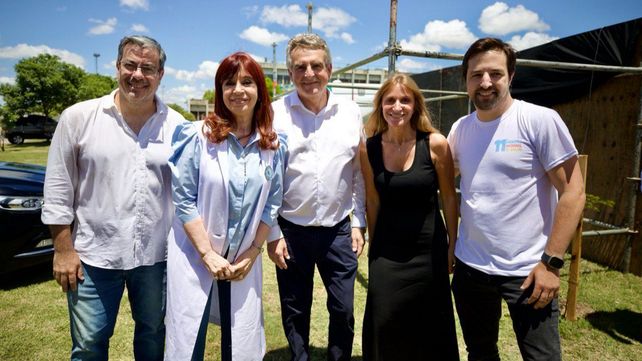 Cristina Kirchner busca ordenar las piezas del rompecabezas del peronismo santafesino.&nbsp;