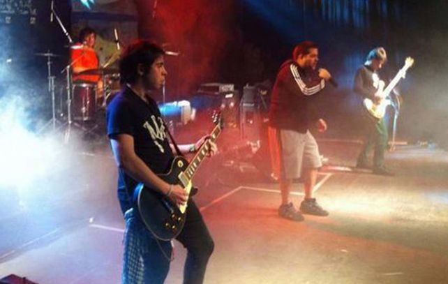 La nueva banda del Pato Fontanet tocó el domingo en Santa Fe.