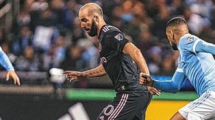 El delantero argentino Gonzalo Higuaín jugó formalmente su último partido.