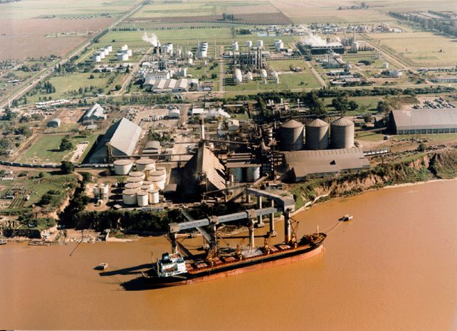 Hubo un segundo derrame en las aguas del río Paraná
