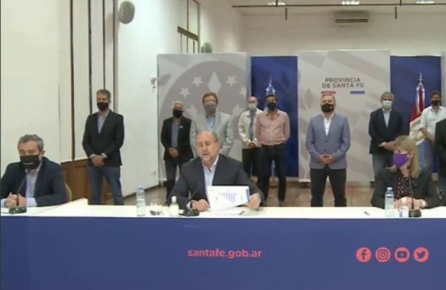 Perotti amplió por una semana las restricciones en el sur provincial