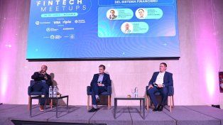 Mario López, Javier Cervio y Hernán Sefusatti en el evento Fintech Meetups en la Bolsa de Comercio de Rosario.