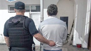 Detuvieron a un empresario de la construcción por realizar disparos dentro de un obrador en barrio Los Hornos