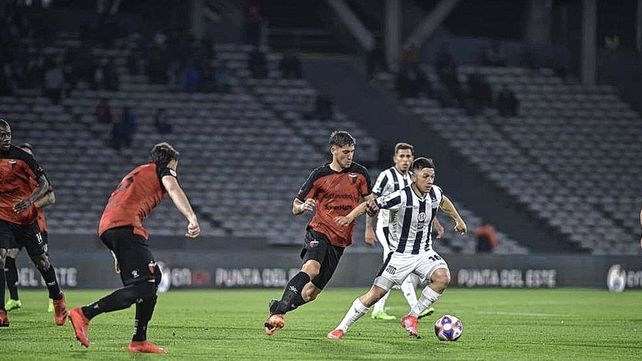 El uno por uno de la derrota de Colón ante Talleres.