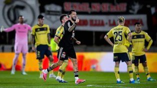 En su cancha, Riestra golea a Boca por 3 a 0 en el primer tiempo