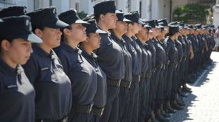 Más hombres para la escuela de policía: Si seguimos igual en 10 años tenemos una fuerza totalmente integrada por mujeres