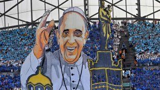 Video: el impresionante homenaje de Olympique de Marsella al Papa Francisco