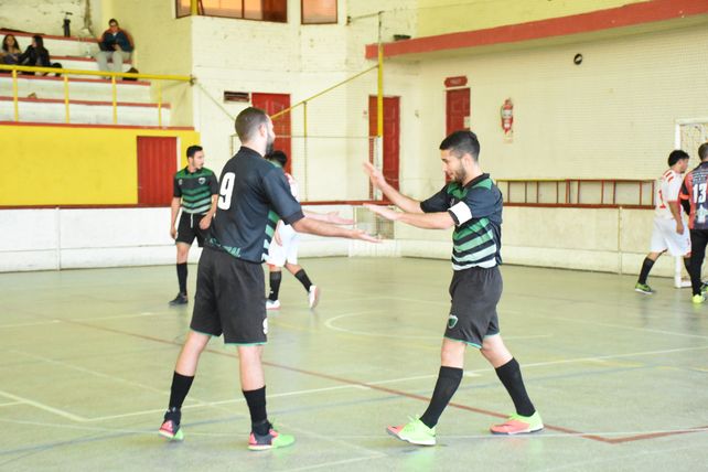 Por paliza. José Hernández aplastó a Paraná B al golearlo por 11 a 1. JH sueña con avanzar directo a semifinales.