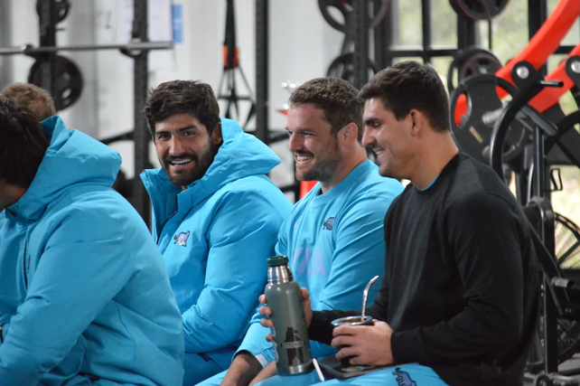 El plantel de Los Pumas arribó a Jujuy para medirse con Escocia