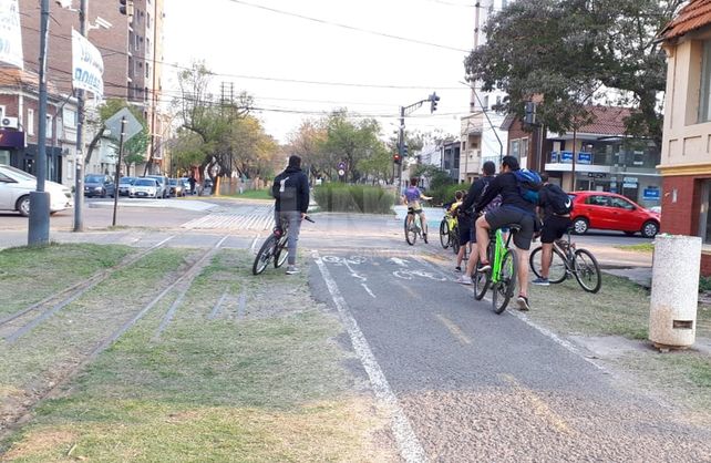 [Galería de fotos] Alta circulación de la población en espacios públicos este sábado