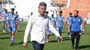 Diego Flores es DT de Instituto.