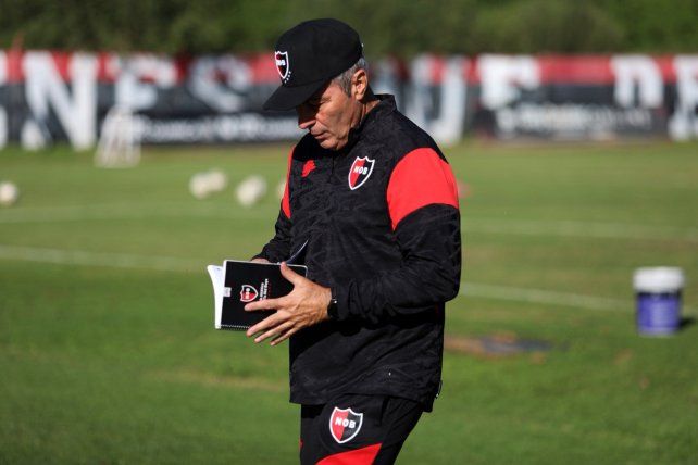 El DT de Newells apunta a meterse en la pelea de arriba.