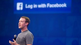 Zuckerberg admite errores y promete que protegerán los datos