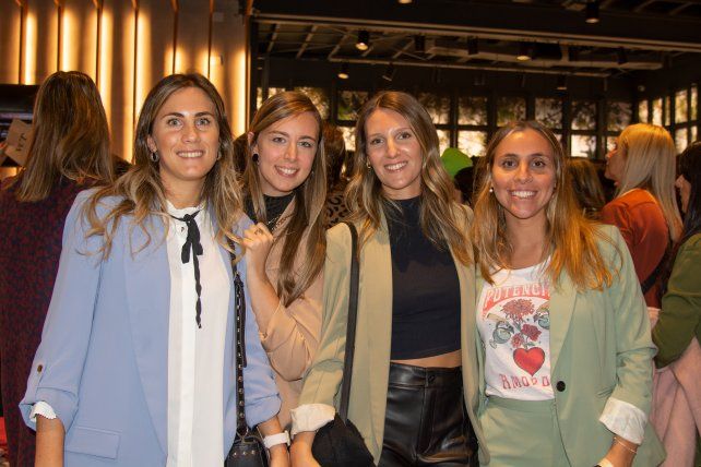 Josefina Menéndez, Agostina Paglia, Virginia Persig y  Maria Julia Brisaboa
