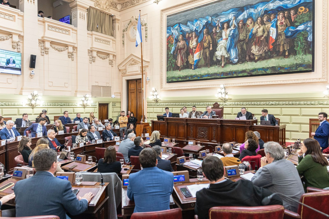 La Convención deliberó en el recinto de sesiones de la Cámara baja provincial. Maximiliano Pullaro avanza con la reforma