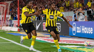 Borussia Monchengladbach ganó y quedó líder en la Bundesliga