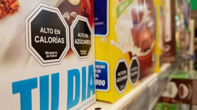 Comenzó el etiquetado frontal de alimentos, pero tardará en verse en las góndolas