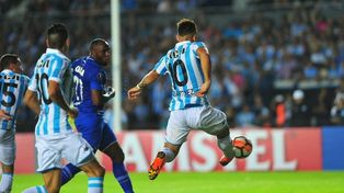 Racing va a Brasil con la intención de ganar su grupo